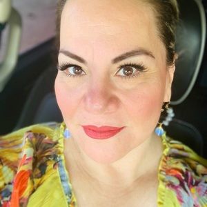 Meet your Posher, Armandina